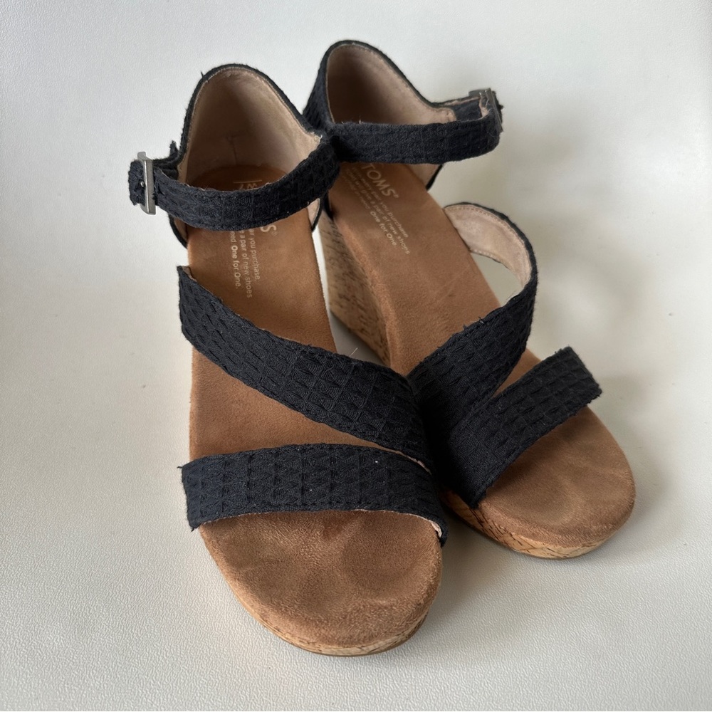 Toms Clarissa Navy Textile Wedge - Size 7